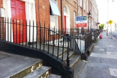 Улица Leeson Street в Дублине, Ирландия