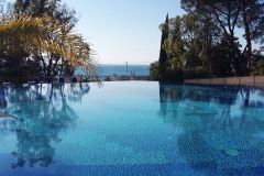 Открытый бассейн в Swissotel Resort Сочи Камелия