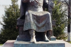 Памятник Юрию Долгорукому в Костроме был установлен в 2003 году в честь 850-летнего юбилея города