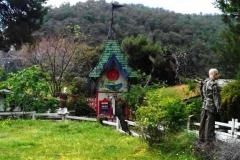 Заброшенный отель в посёлке Чамьюва