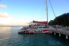 Катамаран Sandals.com предлагает различные экскурсии