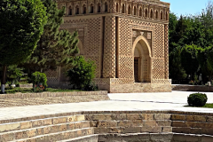 Мавзолей Саманидов — фамильная усыпальница в историческом центре Бухары (Узбекистан)