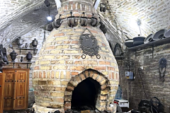 Старинная печь находится в музее-кузнице истории кузнечного мастерства в Бухаре