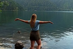 Озеро Рица в Абхазии — горное озеро ледниково-тектонического происхождения