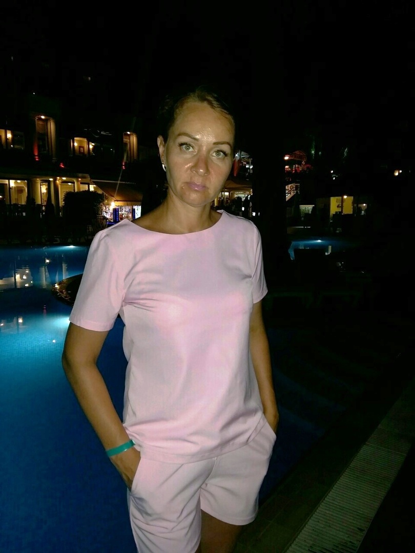 Отдыхали в Турции, в Алании, отель Justiniano club 4*, отличное расположение, территория большая, общая у нескольких отелей, много бассейнов, горок, как для детей, так и для взрослых, отдельно хотела бы отметить анимацию, детям было интересно, опять просятся в этот отель, чуть не опоздали на автобус, потому что сын опять убежал в детский клуб 😄, спасибо Светлане, что сориентировала нас и предложила в этот отель.