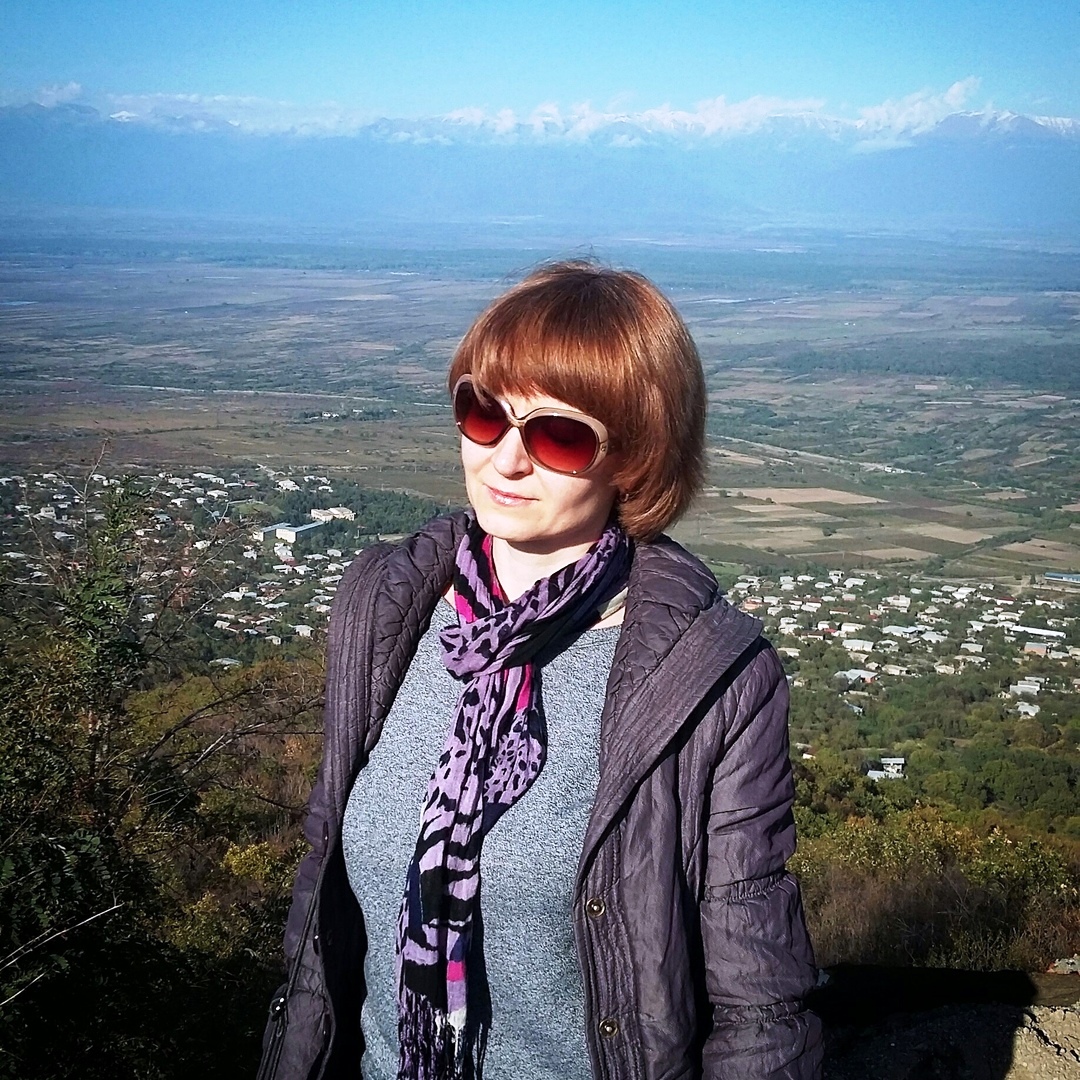 Здравствуйте! Хочу поблагодарить Арт Клуб за поездку в Армению и Грузию в октябре 2017 года.Таких потрясающих эмоций я не испытывала давно. Тур очень насыщенный, но при этом не перегружен. Красота и гостеприимство этих стран поражает. Нет проблем с языком, люди очень открыты и доброжелательны. Все помнят и любят Россию (в Грузии так и говорят - "не слушайте политиков, мы вас любим"). О кухне этих стран отдельная песня (и ооочень длинная). Спасибо, девочки, огромное за организацию этой поездки!